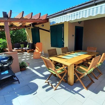 Apartment Mia Селине Екстериор снимка
