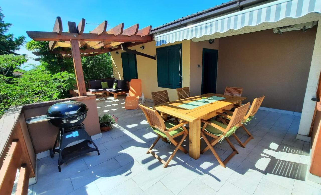 Apartment Mia Селине Екстериор снимка