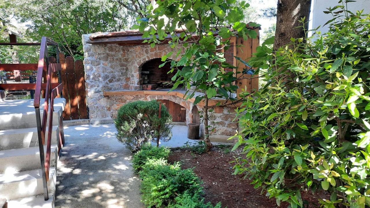 Apartment Mia Селине Екстериор снимка